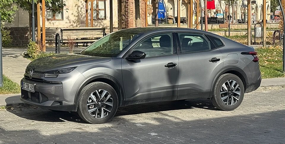 Citroen E-C4X 2023 ve Sonrası — araç fotoğrafı