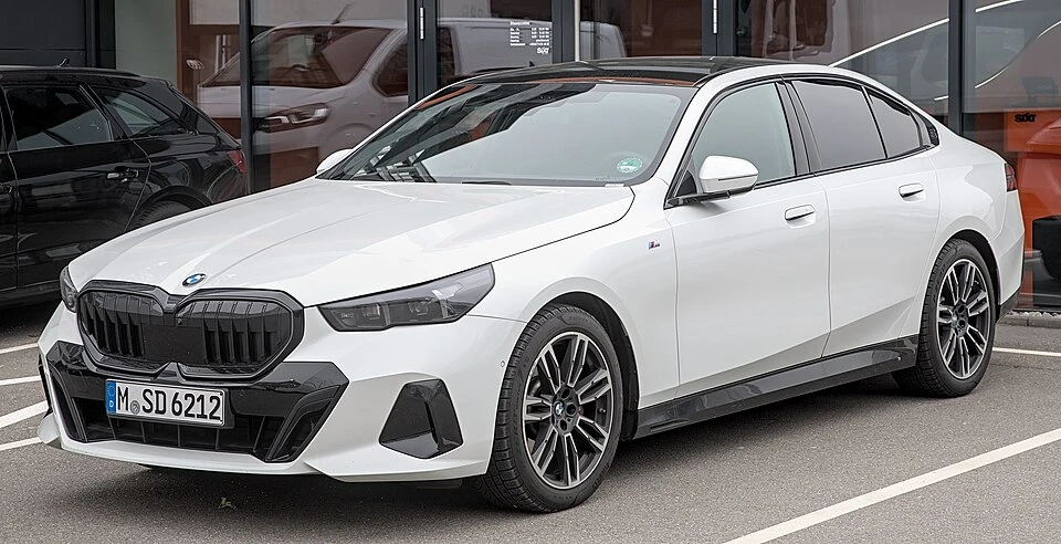 BMW 5 G60 2023 ve Sonrası — araç fotoğrafı