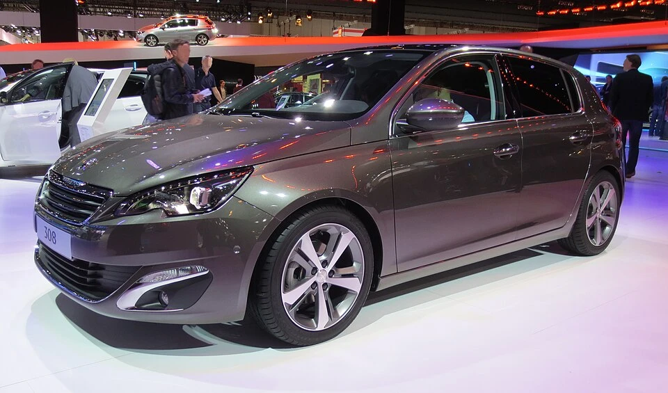 Peugeot 308 2013 ve Sonrası — araç fotoğrafı