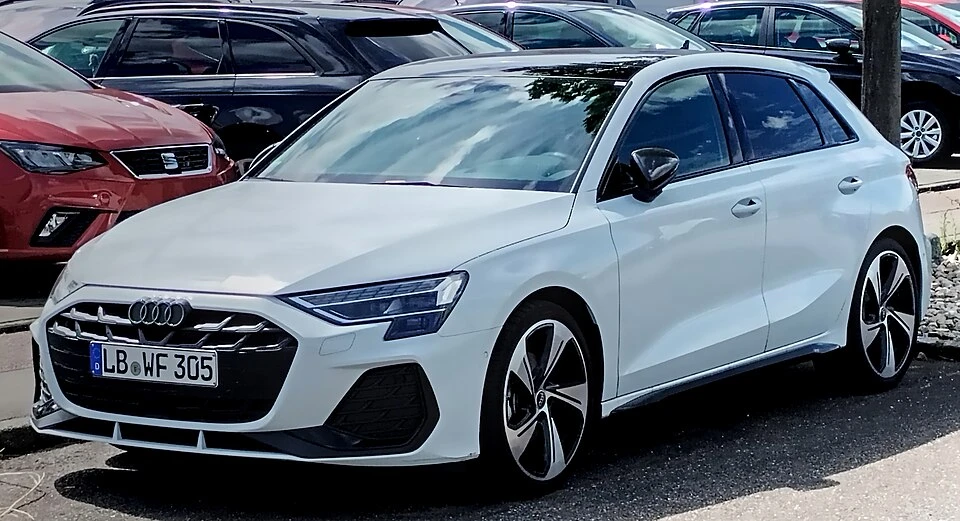Audi A3 8Y 2021 ve Sonrası Hatchback — araç fotoğrafı