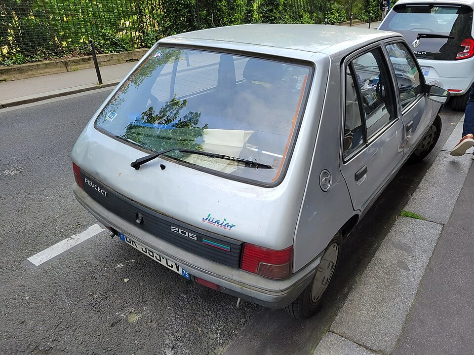 Peugeot 205 1983-1998 — araç fotoğrafı