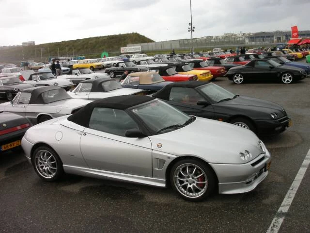 Alfa Romeo Spider-GTV 916 1995-2006 — araç fotoğrafı