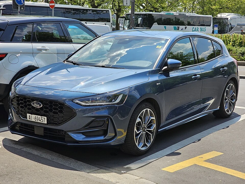 Ford Focus 4 2019 ve Sonrası Sedan & Hatchback — araç fotoğrafı