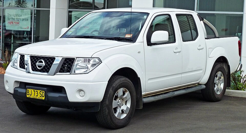 Nissan Navara D40 2009-2014 Makyajlı — araç fotoğrafı