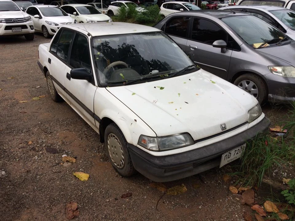 Honda Civic 1987-1991 Sedan — araç fotoğrafı
